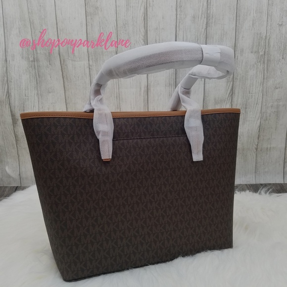 SOLD!! Michael Kors Jet Set Medium Carryall Tote - Picture 2 of 8